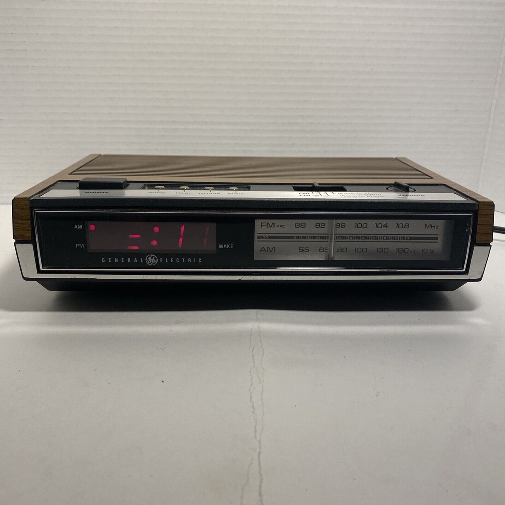 GE 7-4633D Alarm Clock AM FM‎ Radio Battery Backup Wood Grain Works With Crackle
